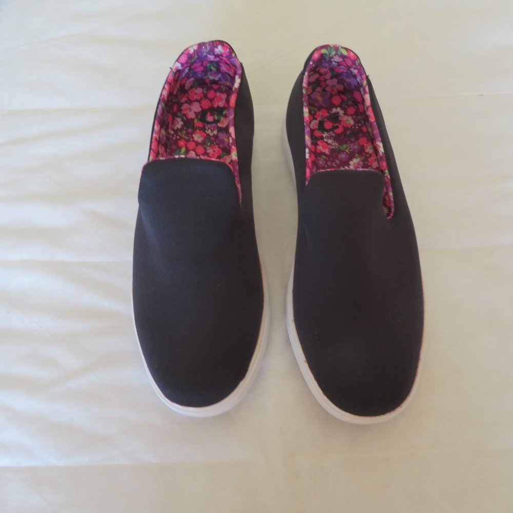 NWOT Catapult Riley Slip On Shoes